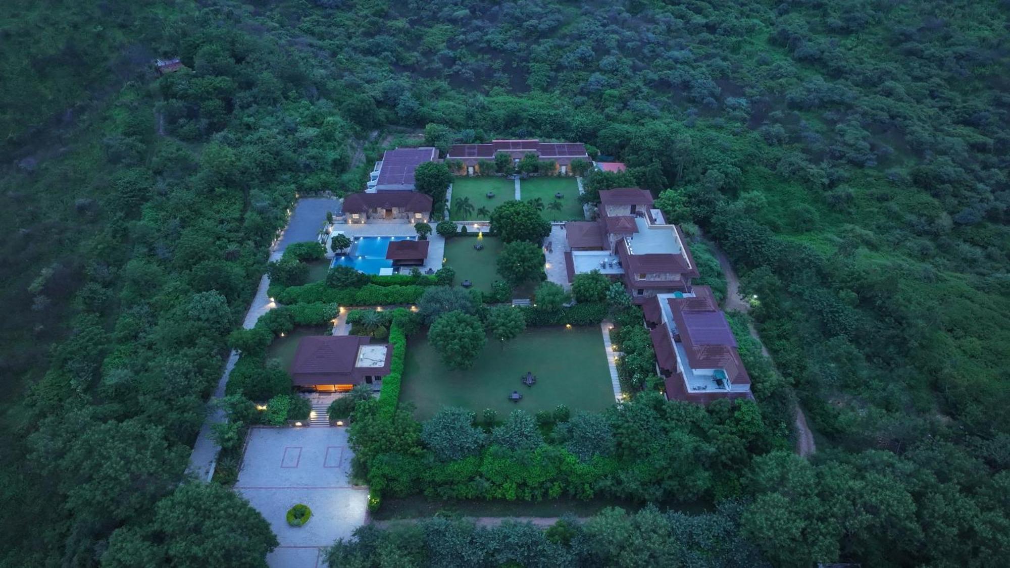 Anandam - A Luxury Resort In Udaipur Esterno foto