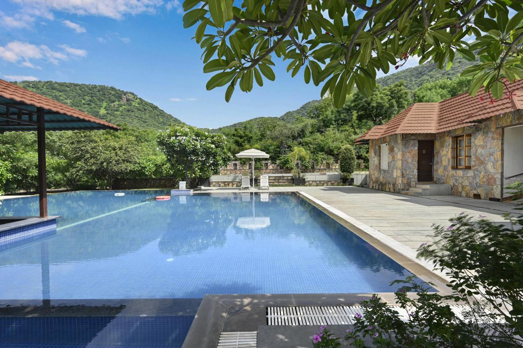 Anandam - A Luxury Resort In Udaipur Esterno foto