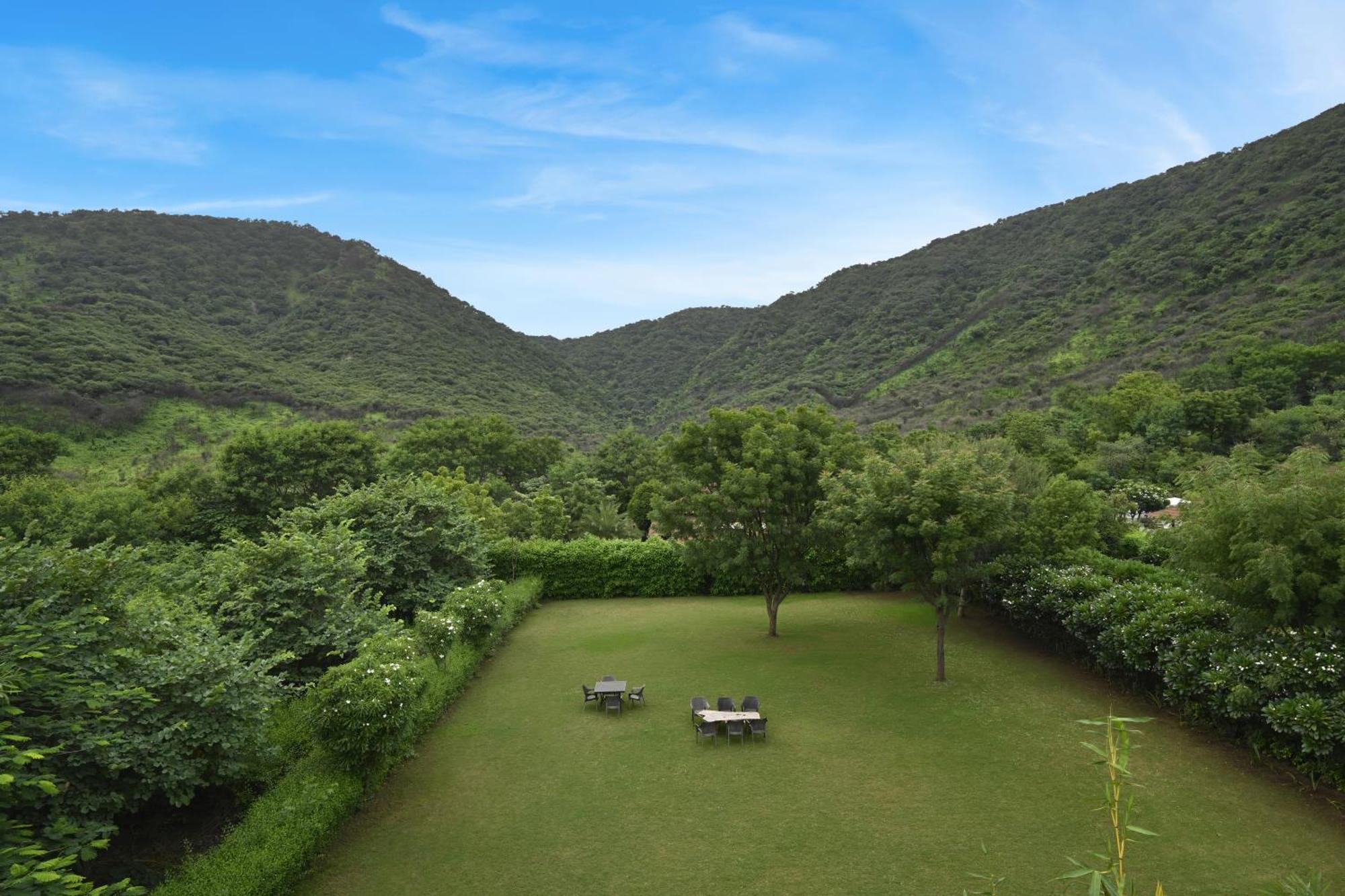Anandam - A Luxury Resort In Udaipur Esterno foto