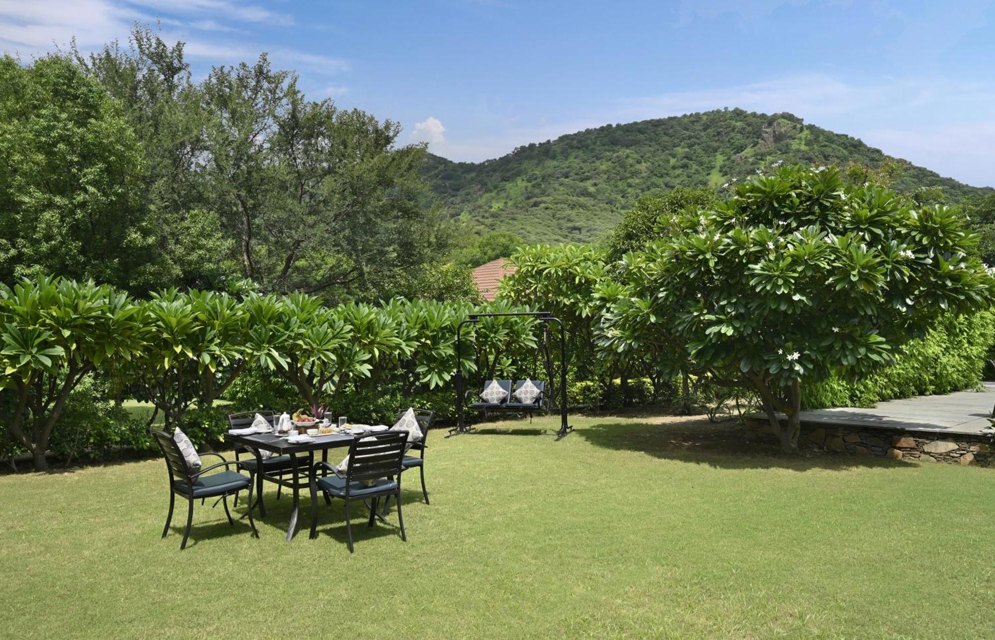Anandam - A Luxury Resort In Udaipur Esterno foto